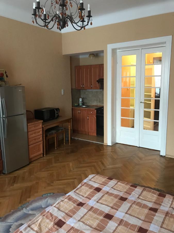 Apartment On Hoholya Street Chernivtsi Exterior foto
